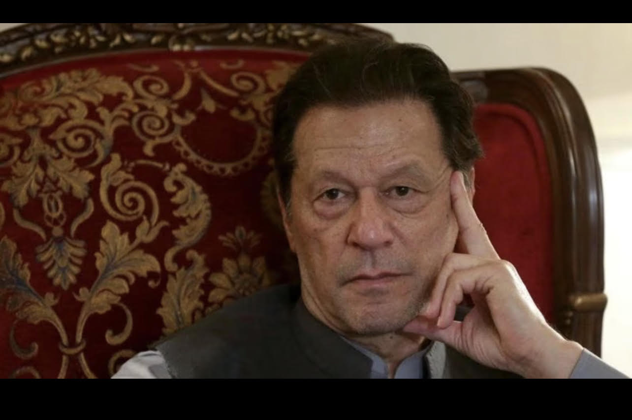 باكستان.. حكم جديد بسجن عمران خان وزوجته 14 عاما